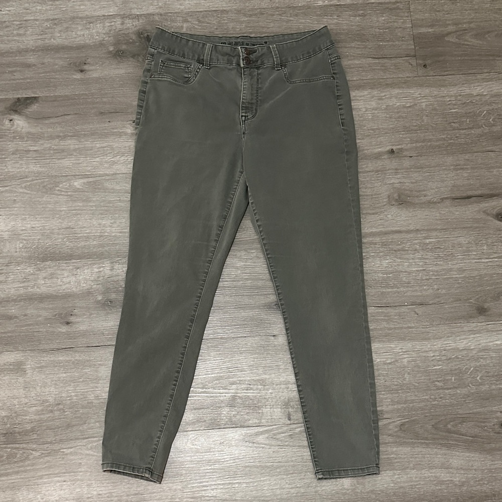 Maurices Women's Charcoal Skinny Jeans